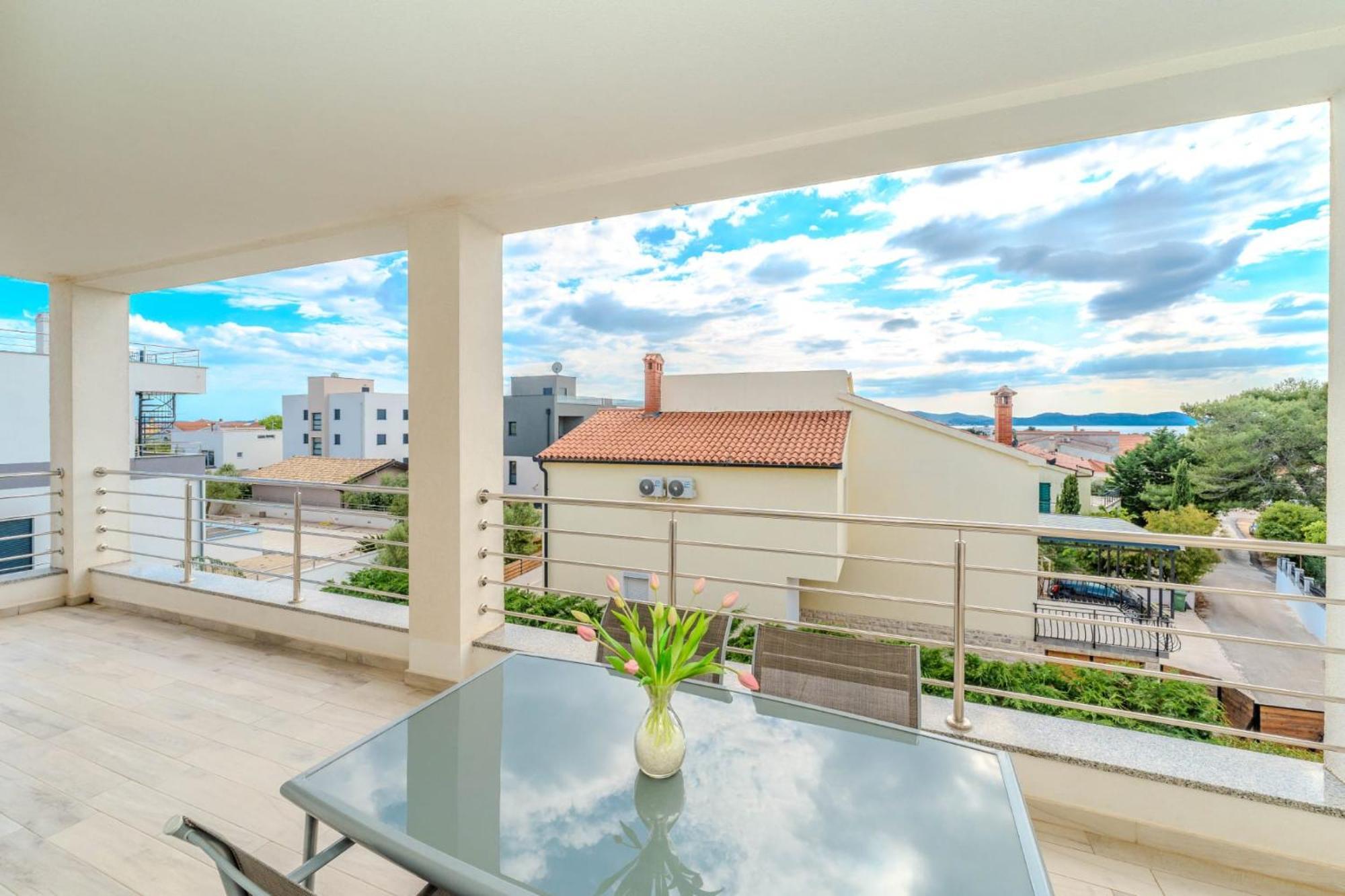Apartment Deluxe Villa Carlotta ザダル エクステリア 写真